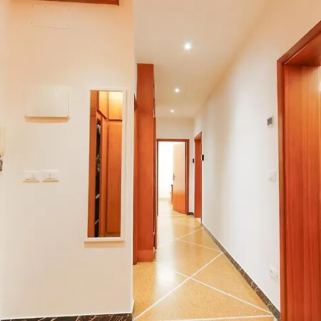 Lejlighed Large With Balcony - 2 Bedrooms
