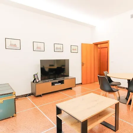 Large With Balcony - 2 Bedrooms * Bologna